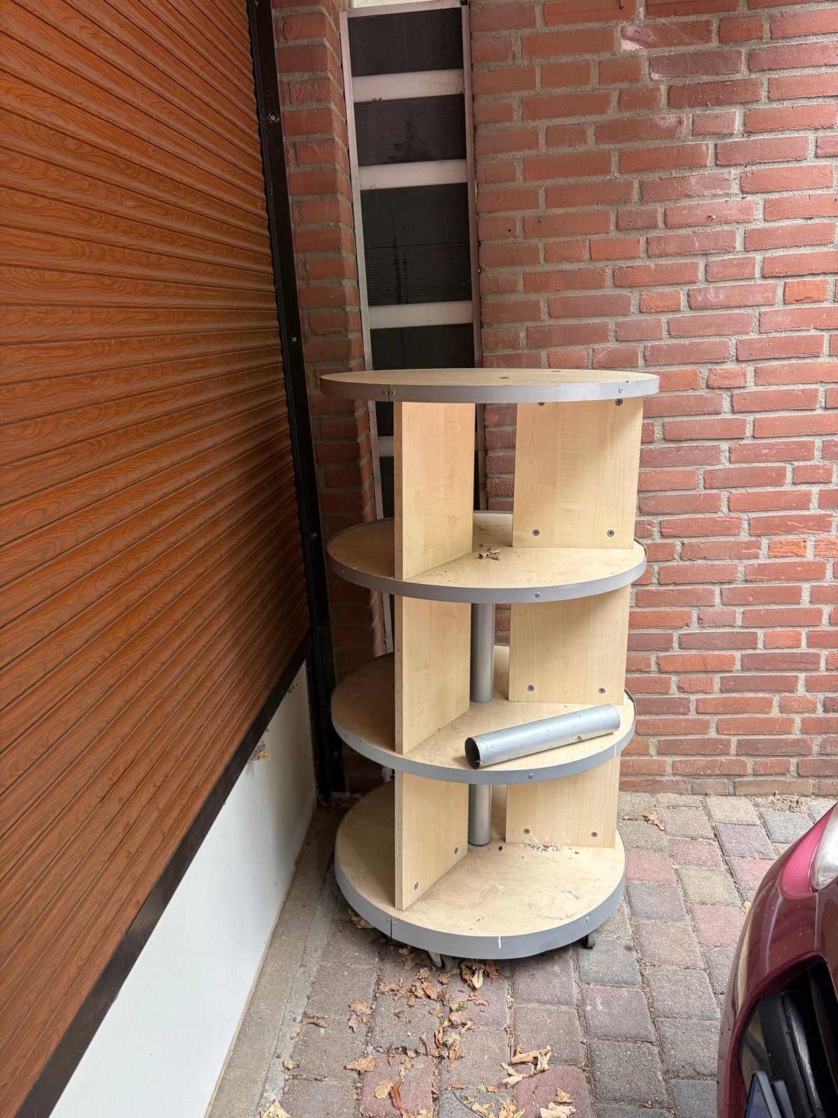Houten displayrek met 3 ronde niveaus, Huis en Inrichting, Kasten | Overige, Ophalen, Gebruikt