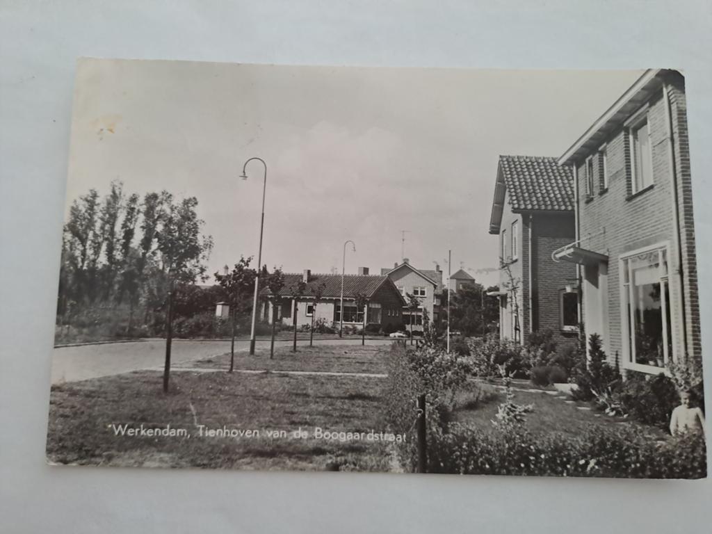 Werkendam,  tienhoven Boogaardstraat, Ophalen of Verzenden