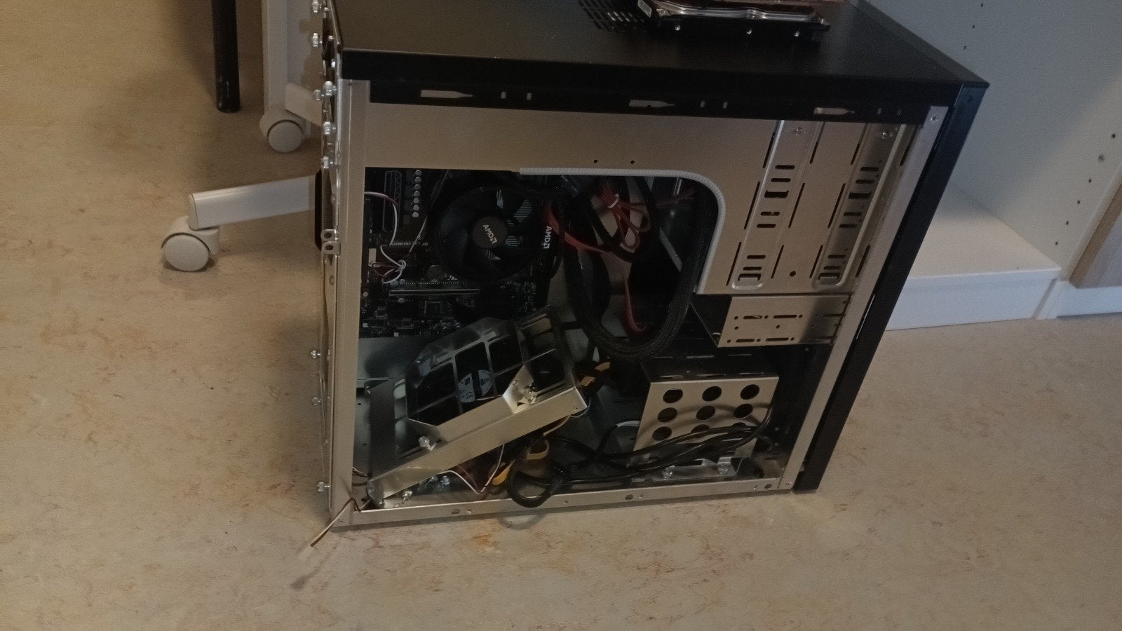 Onderdelen computer - Lian-Li kast, MSI A320, Ryzen 5 1500X, Computers en Software, Desktop Pc's, Ryzen 5 1500X, Ophalen of Verzenden