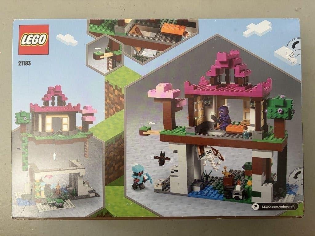 Lego 21183 Minecraft The Training Grounds, Ophalen, Minecraft, Lego, Nieuw