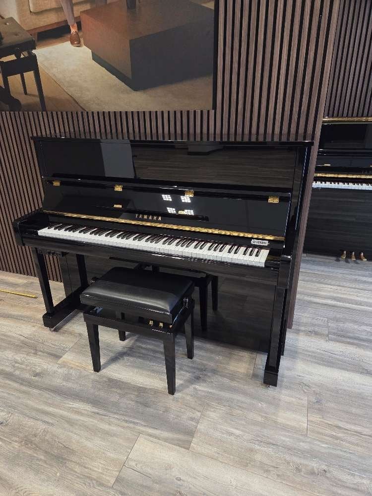 Yamaha b3 SD PE occasion Silent piano (2011), Muziek en Instrumenten, Piano's, Gebruikt, Piano, Zwart, Hoogglans, Ophalen