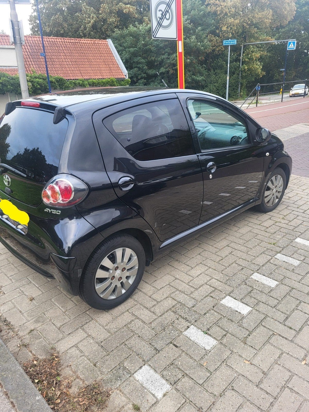 Toyota Aygo 1.0 12V Vvt-i 5DRS 2014 Zwart, Auto's, Voorwielaandrijving, 4 stoelen, Handgeschakeld, Particulier