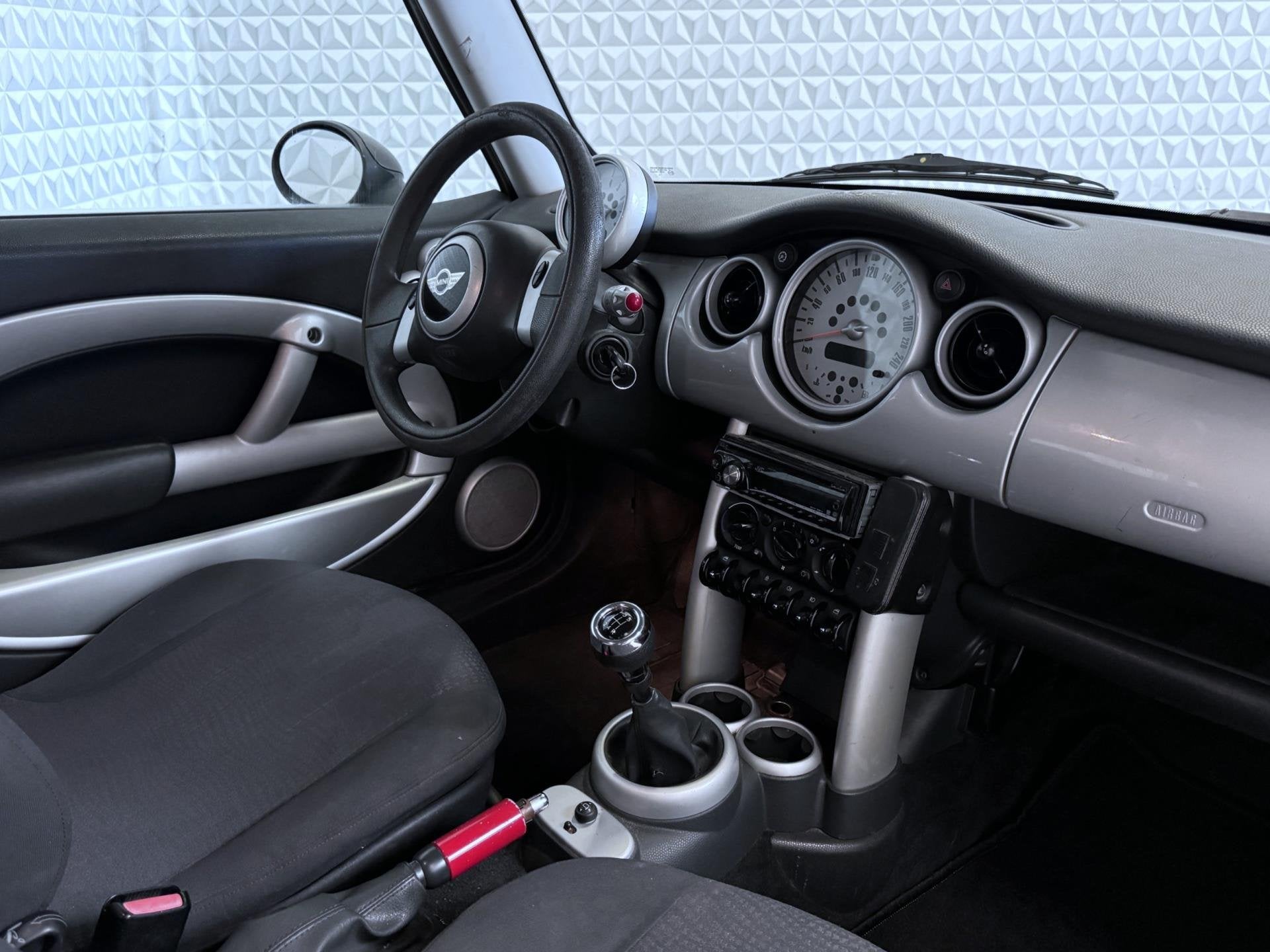 Mini Mini 1.6 Cooper Pepper Airco / AANBIEDING (2002), Auto's, Mini, Voorwielaandrijving, 1025 kg, 15 km/l, Gebruikt
