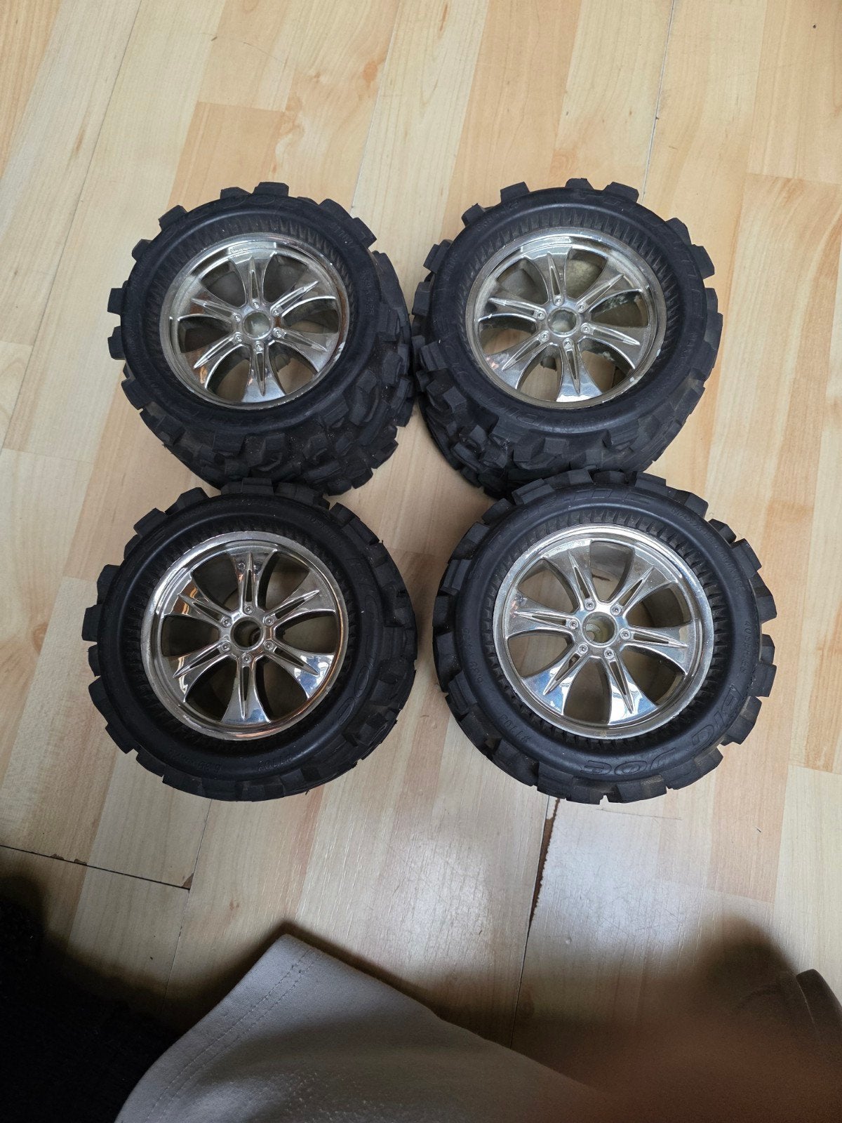 Pro-Line Big Joe 2.2" banden met 12mm Hex velgen (4 stuks), Hobby en Vrije tijd, Modelbouw | Auto's en Voertuigen, Ophalen of Verzenden