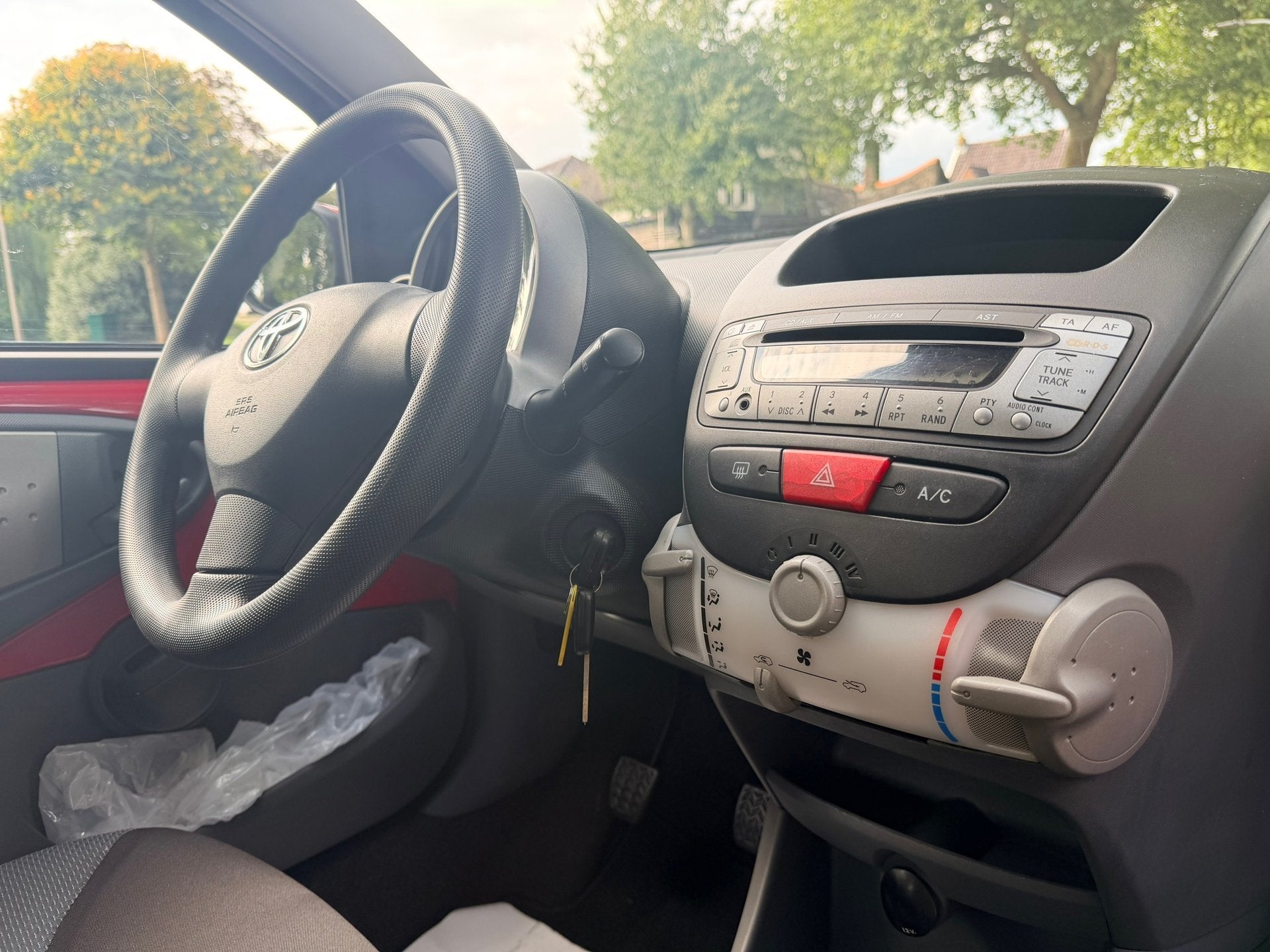 Foto 13 van Toyota Aygo 1.0-12V + | 5 deurs | Airco | Elek.Pakk | Nw.APK