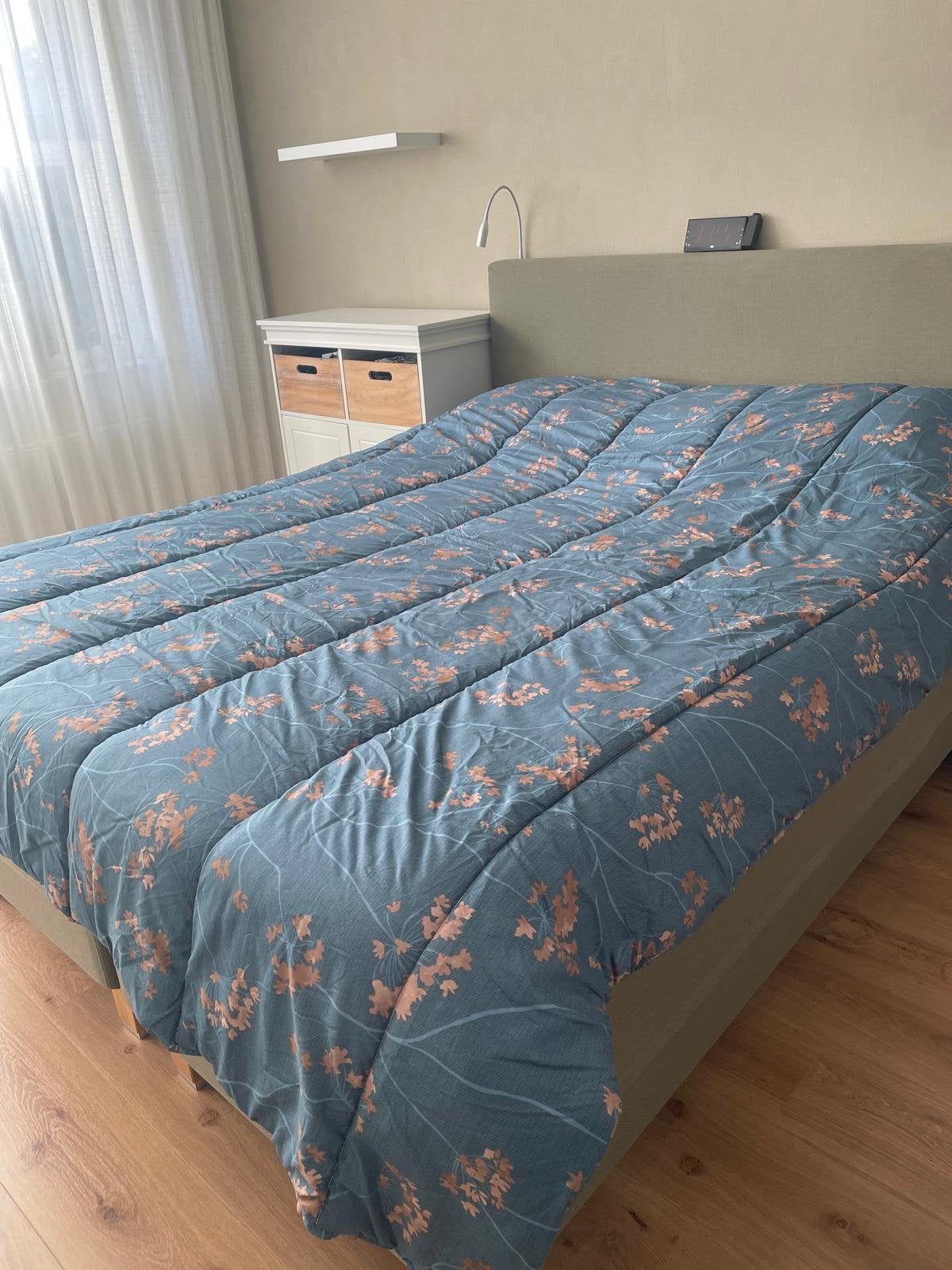 Dekbed van  Zelesta 2,20 X 2,20, Ophalen, Zo goed als nieuw, Tweepersoons, 140 cm