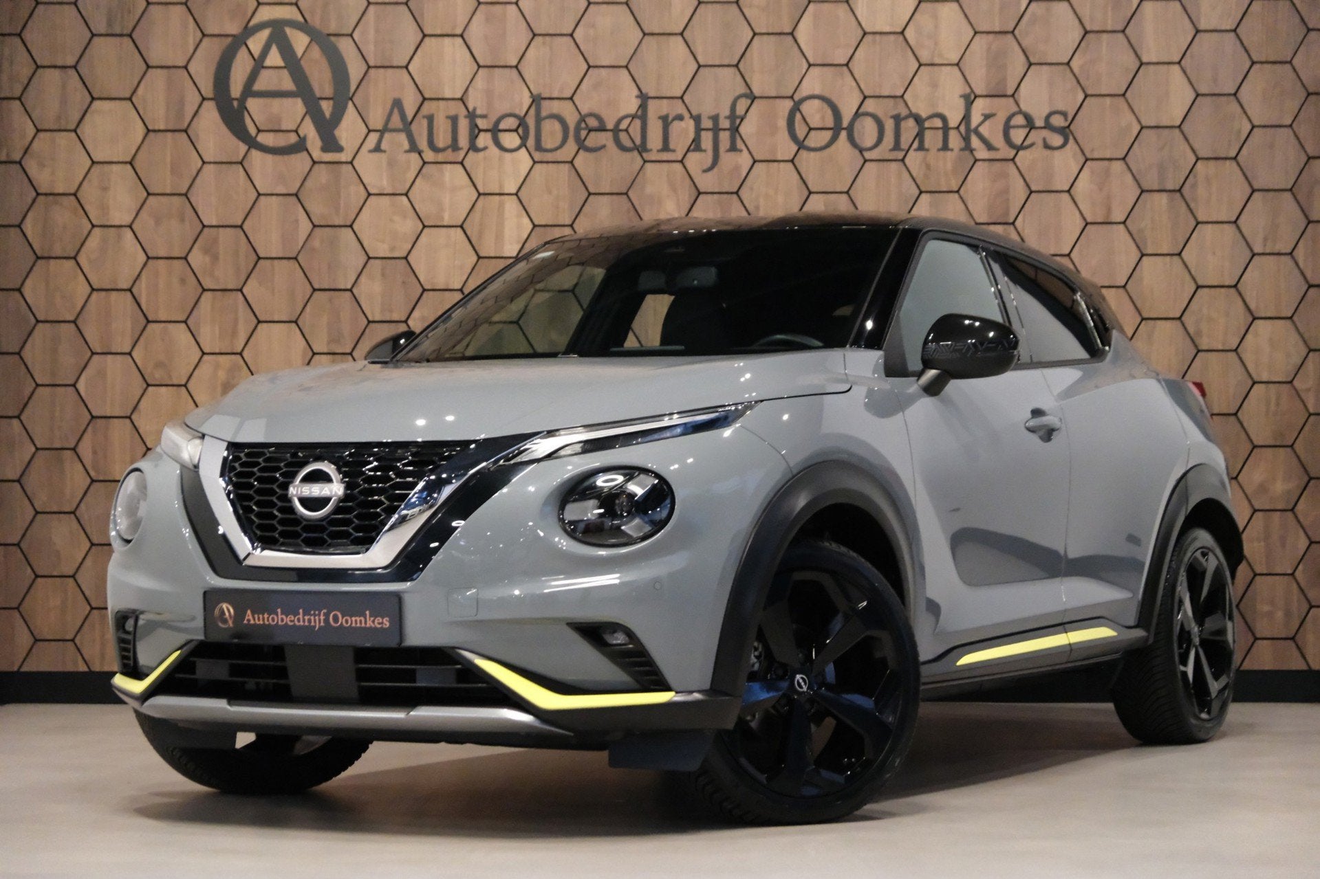 Nissan Juke 1.0 DIG-T *UNIEKE KIIRO* 19" LMV|Camera|Automaat, Auto's, Dealer onderhouden, Gebruikt, Zwart, Leder en Stof