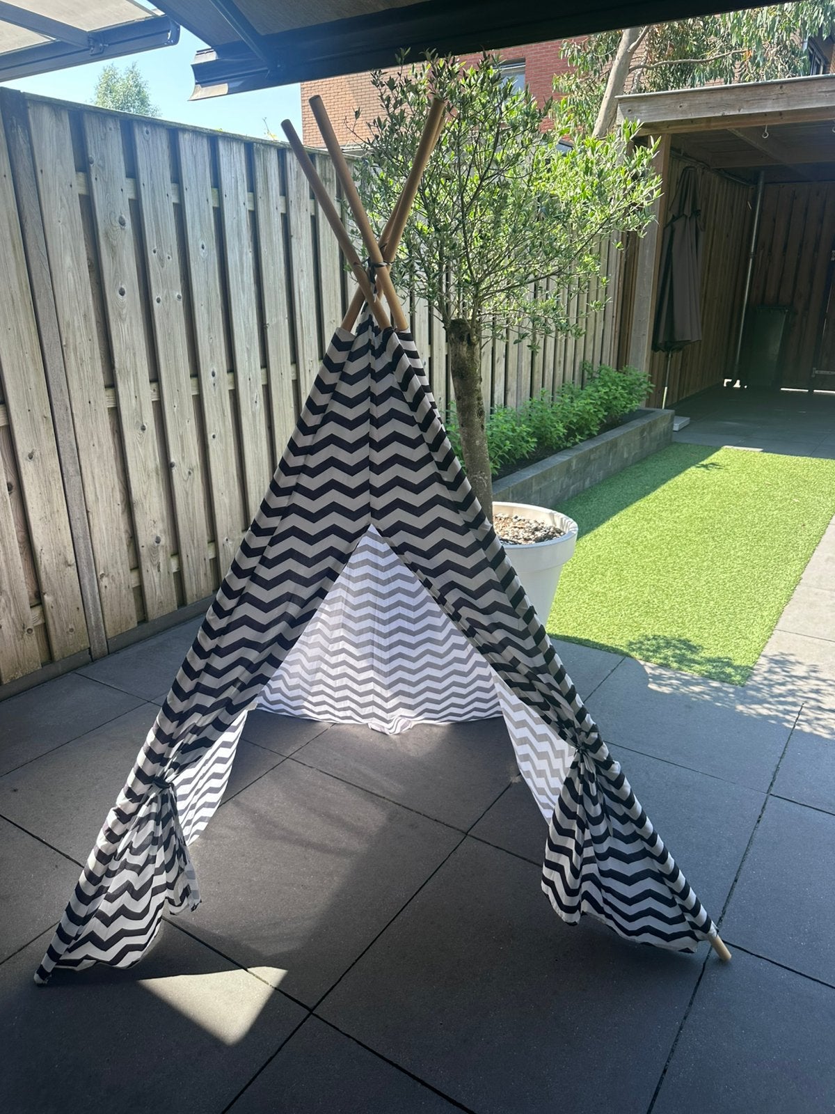 Toffe tipi tent, Ophalen, Zo goed als nieuw, Hout