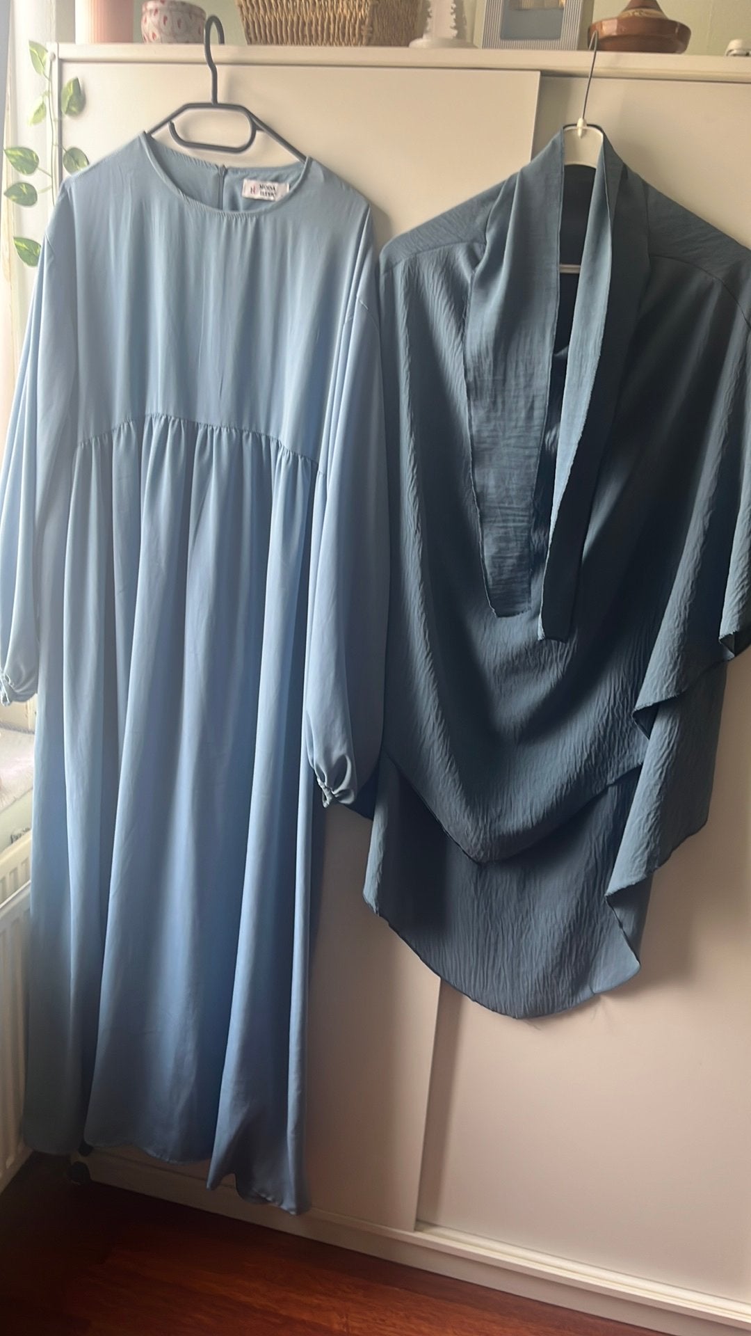 Prachtige abaya set 1 maat niet gedragen, Ophalen, Nieuw, Onder de knie