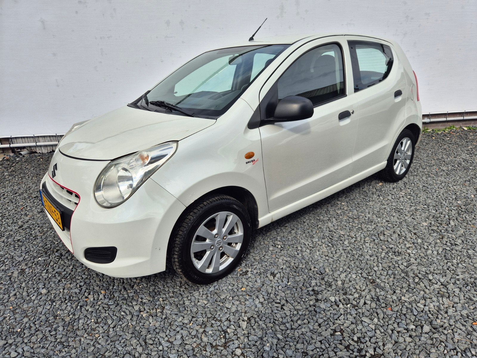 Suzuki Alto met airco en all season banden, Voorwielaandrijving, 200 kg, 4 stoelen, Handgeschakeld