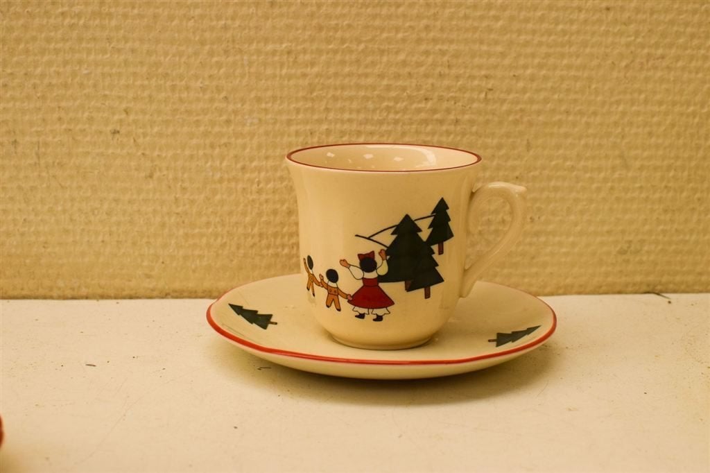 24 delig Mason\'s Christmas Village kop en schotels 50788, Gebruikt, Ophalen of Verzenden, Bord(en), Overige stijlen