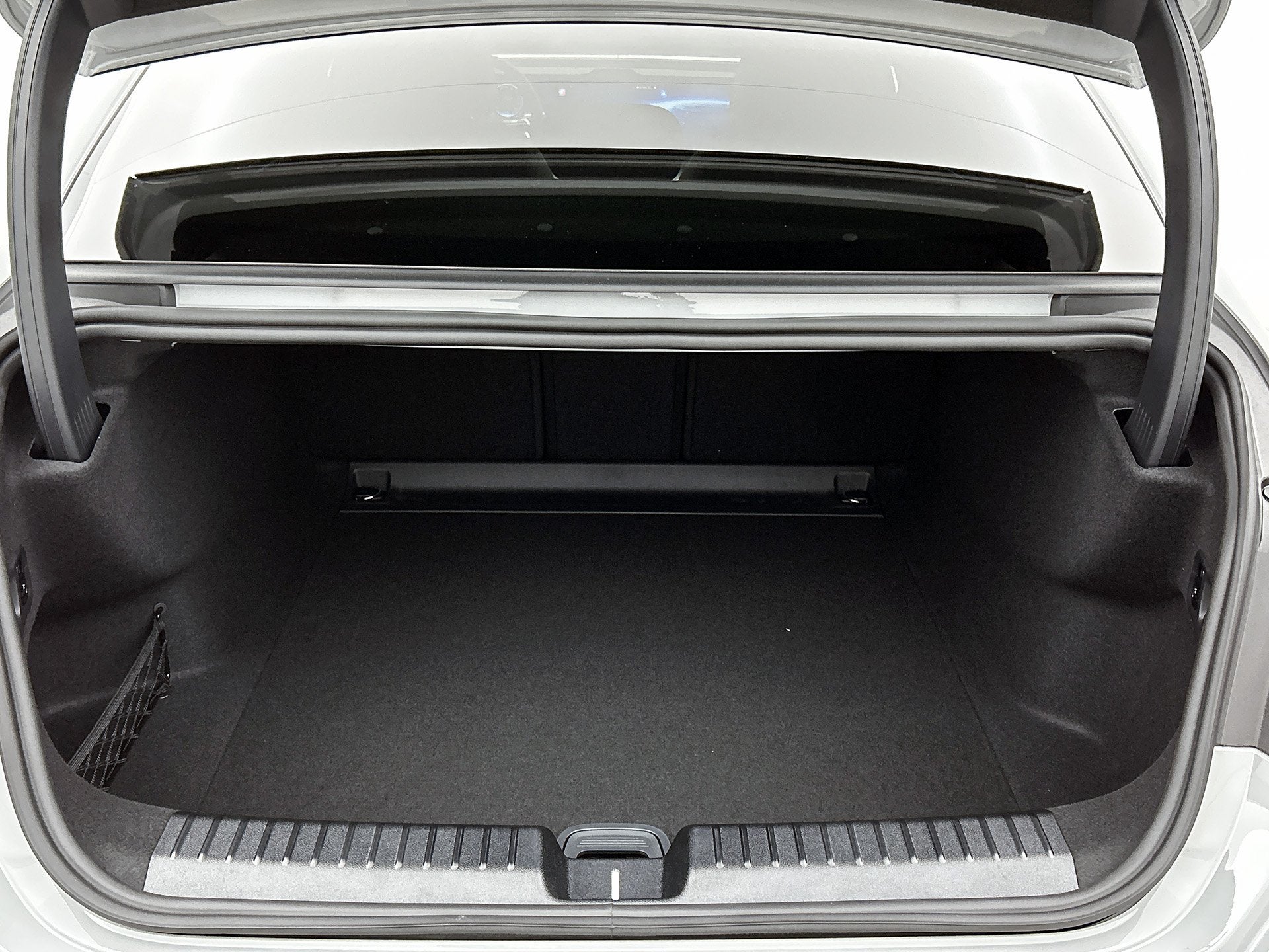 Foto 25 van Mercedes-Benz C-Klasse 400 4MATIC Launch Edition 94 kWh | Ni