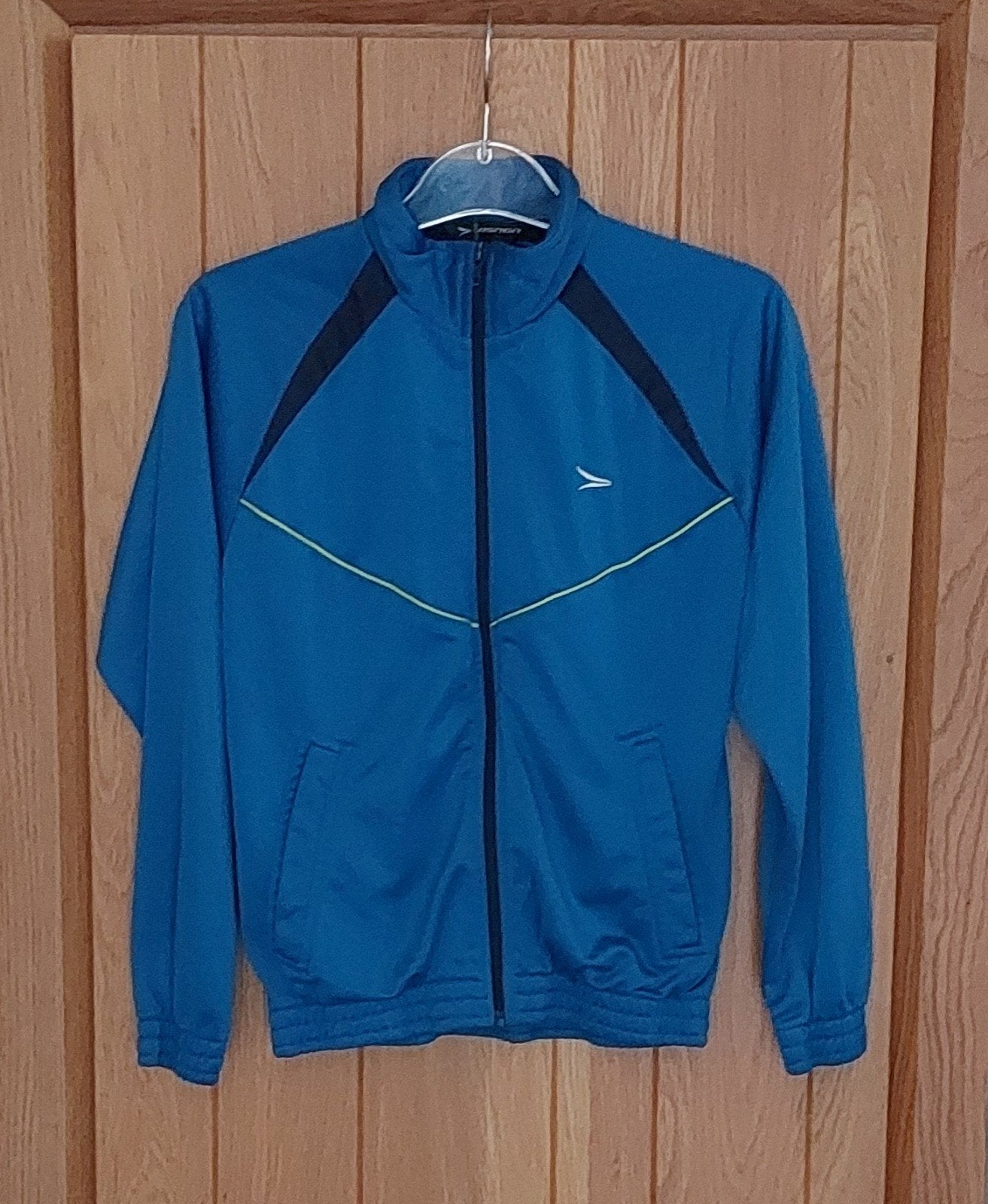 Osaga sportjack - maat 140, Ophalen, Zo goed als nieuw, Jongen, Sport- of Zwemkleding