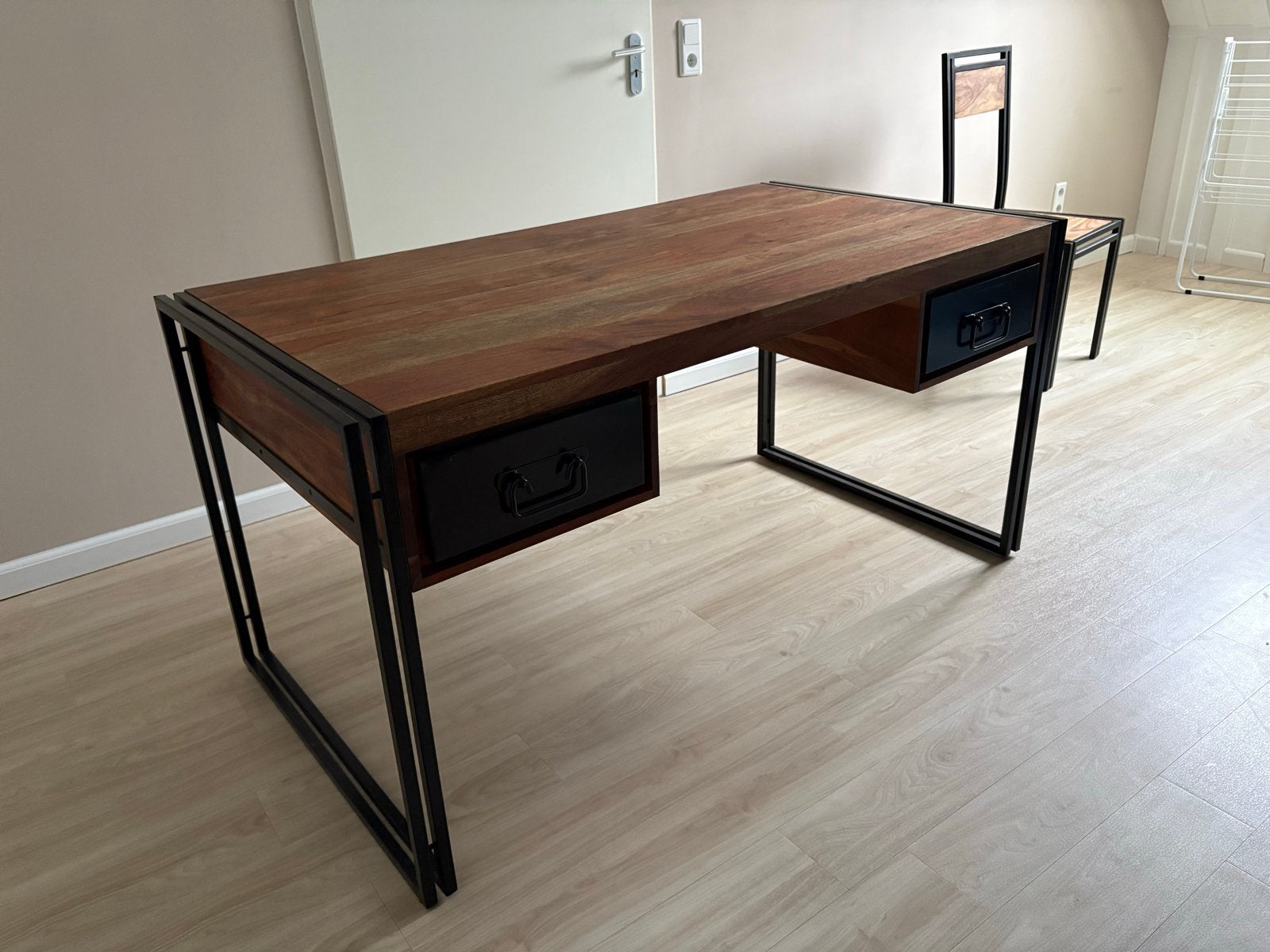 Industrieel bureau met lades en bijpassende stoel, Ophalen, 150 cm, Bruin, Zo goed als nieuw
