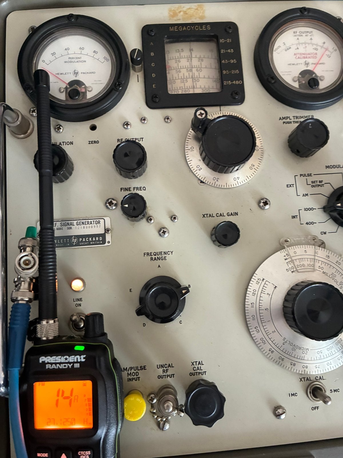 Hewlett packard 608E signal generator, Doe-het-zelf en Verbouw, Meetapparatuur, Ophalen, Gebruikt