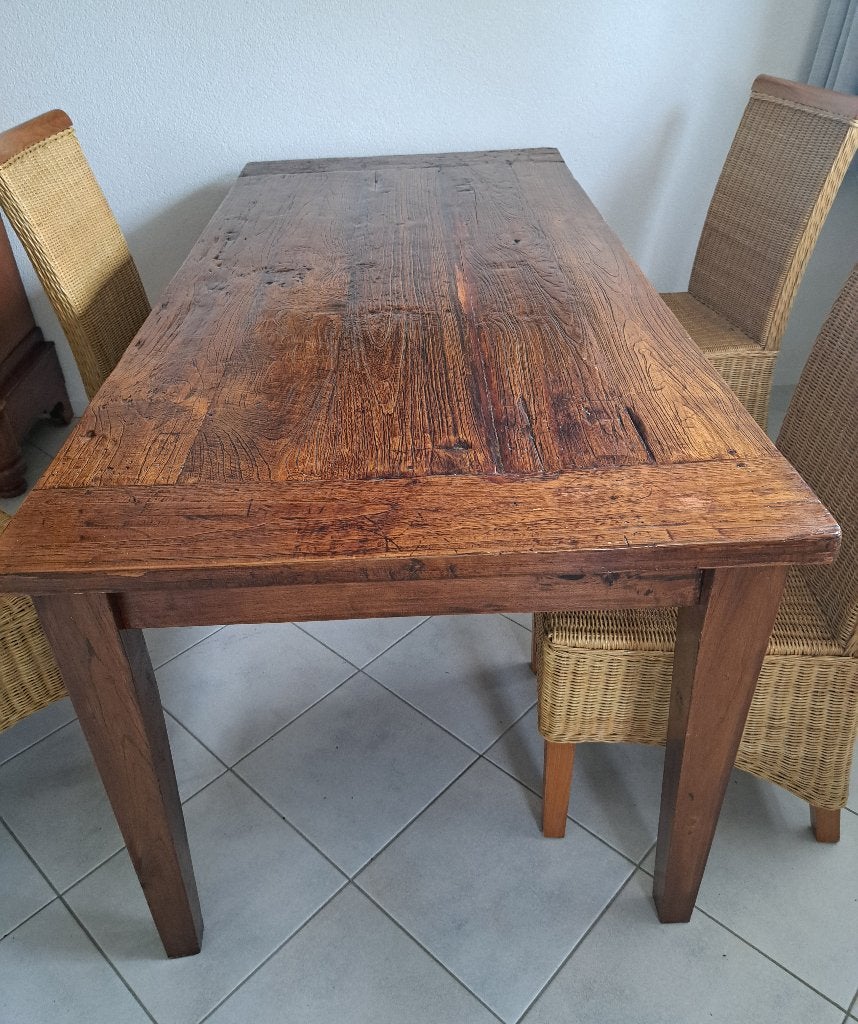 Robuuste eettafel en 4 eettafelstoelen, Ophalen, Gebruikt, Vijf personen of meer, 150 tot 200 cm