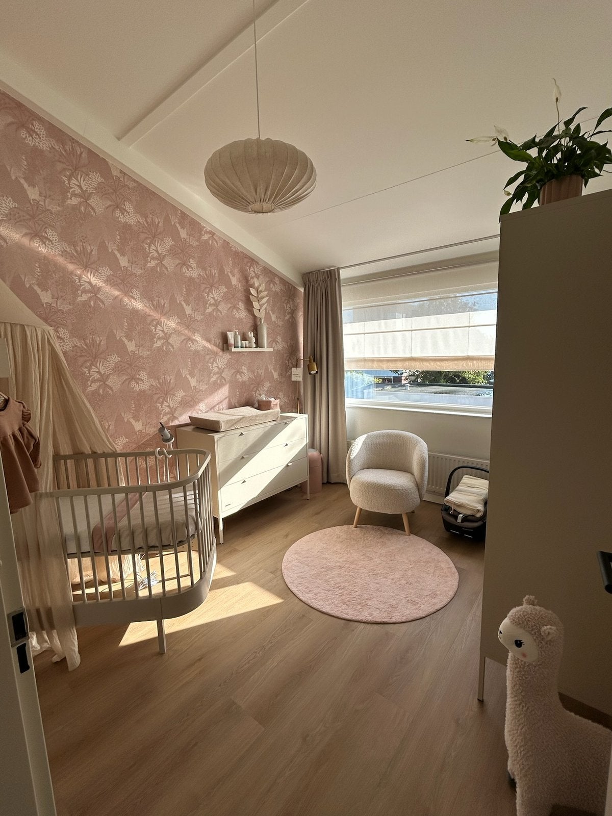 Kidsmill babykamer compleet. Ledikant, Commode & Kast., Ophalen, Zo goed als nieuw, Jongetje of Meisje