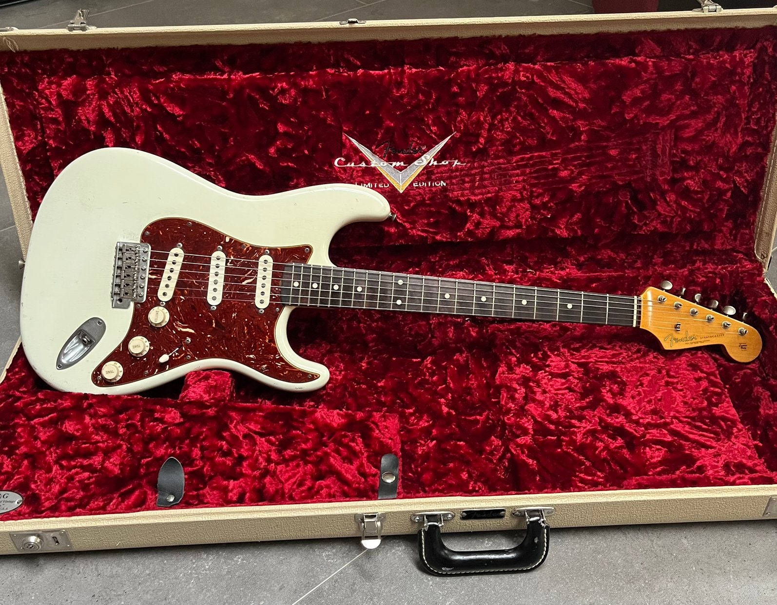 Fender Custom Shop Limited ‘62 Stratocaster Abigail Ybarra, Ophalen, Gebruikt, Solid body, Fender