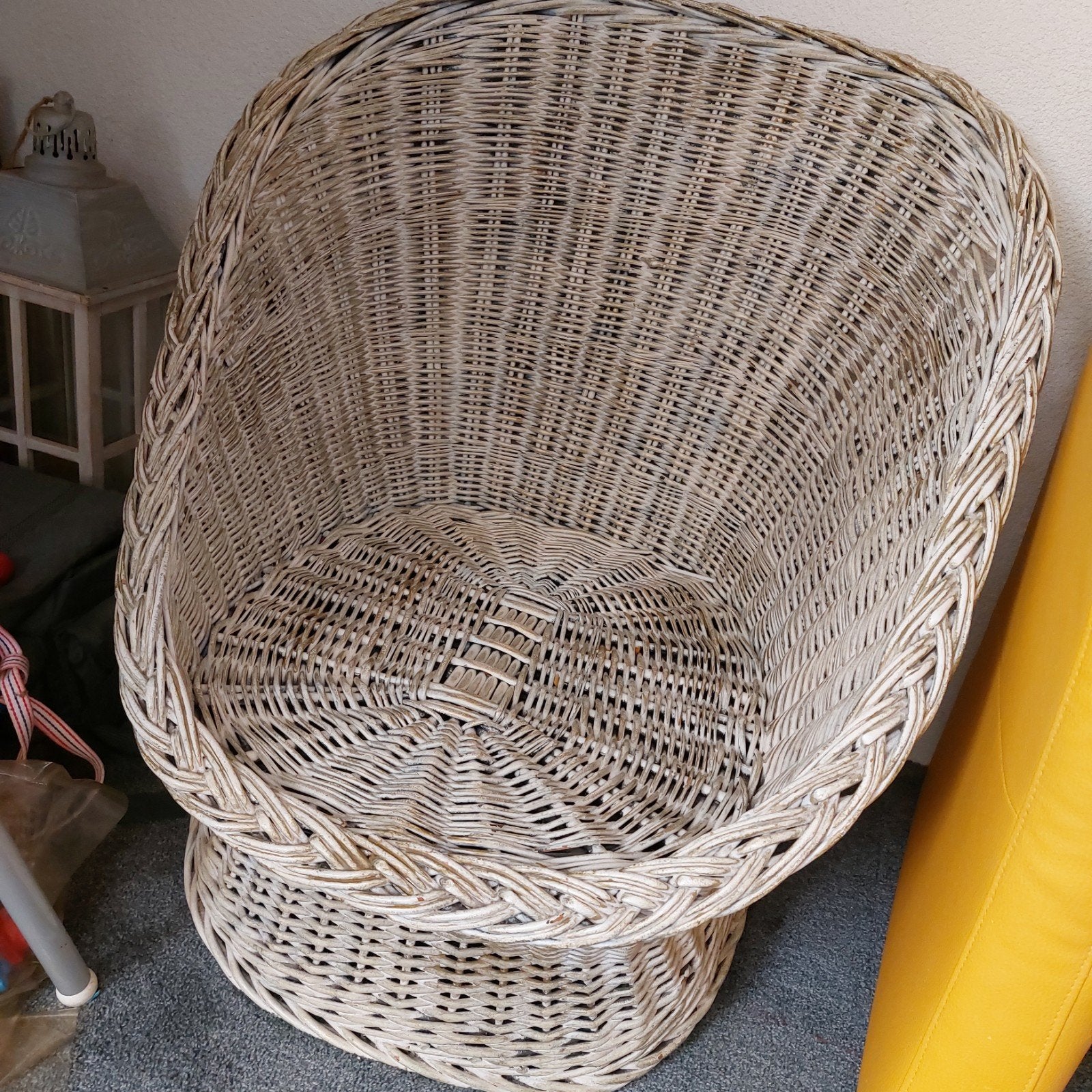 Rotan kuipstoel - Vintage rieten fauteuil, Huis en Inrichting, Stoelen, Ophalen, Gebruikt, Overige kleuren, Riet of Rotan