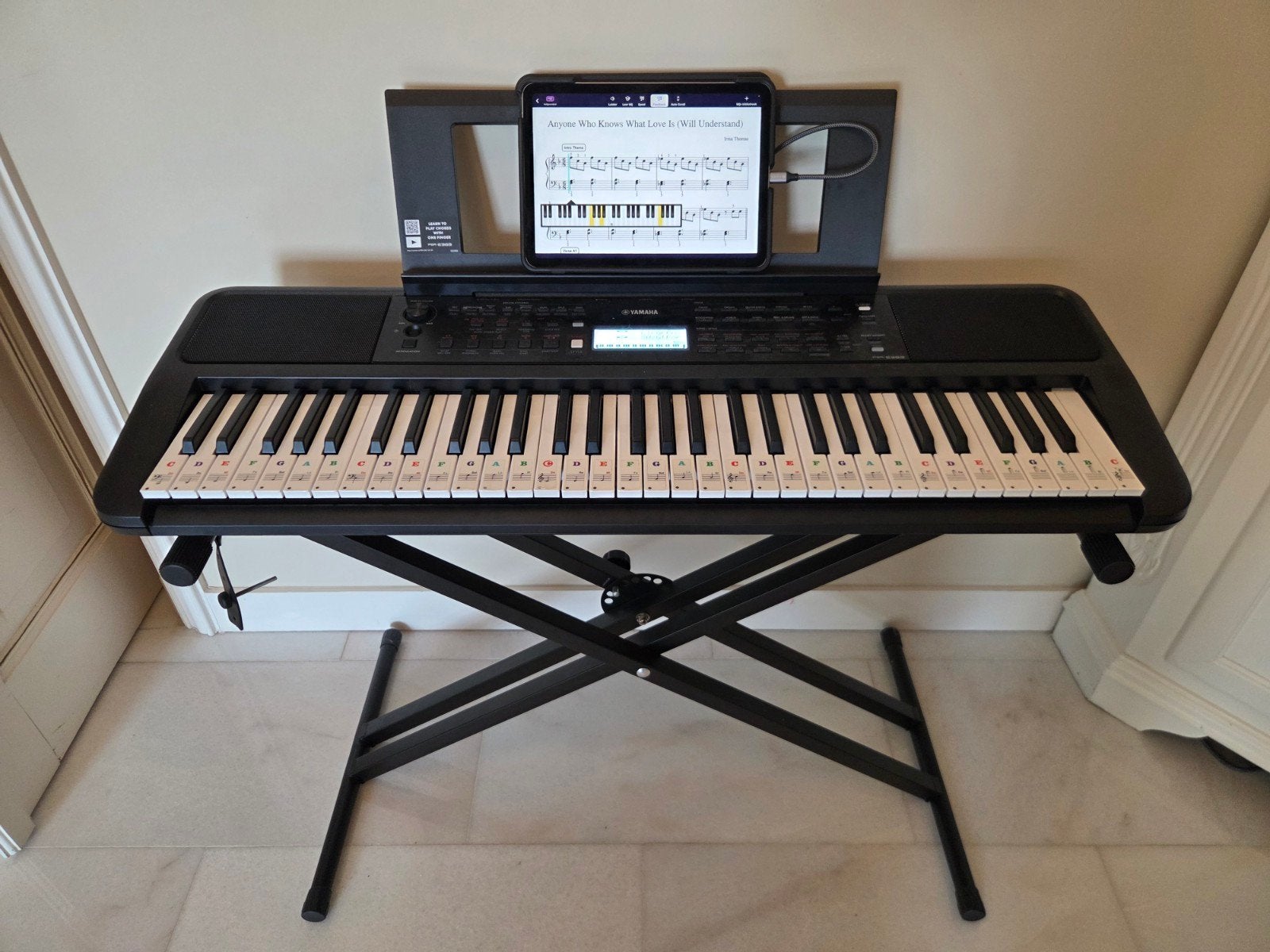 Yamaha PSR-E363 keyboard met standaard en accessoires, Ophalen, 61 toetsen, Yamaha, Zo goed als nieuw