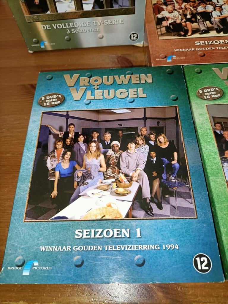 Vrouwen Vleugel DVD Boxset - Seizoen 1, 2, 3 Complete Serie, Vanaf 12 jaar, Ophalen of Verzenden, Zo goed als nieuw, Drama