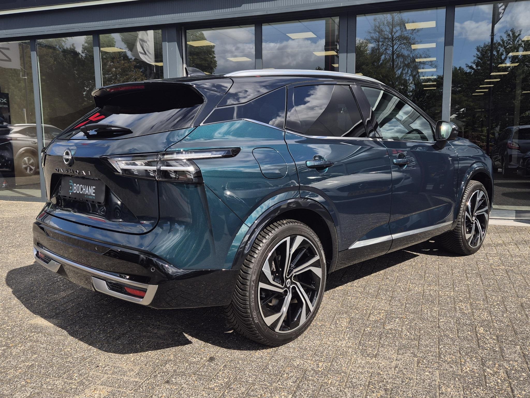 Nissan Qashqai 1.3 MHEV Xtronic Tekna Plus | Panoramadak | B, Auto's, Gebruikt, 4 cilinders, Met garantie (alle), Verwarmde buitenspiegels