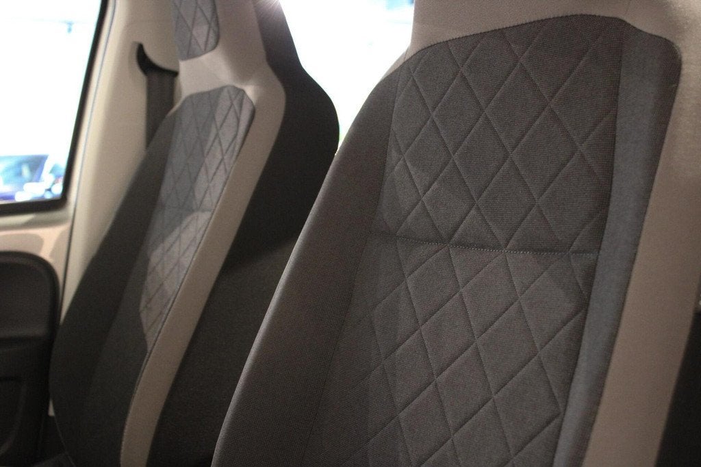 Volkswagen Up! 1.0 BMT cross up!, Voorwielaandrijving, Stof, Gebruikt, 4 stoelen
