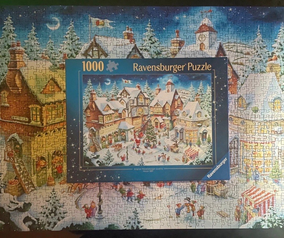 Ravensburger Kerst Puzzel 1000 stukjes - Winterdorp, Ophalen of Verzenden, 500 t/m 1500 stukjes, Zo goed als nieuw, Legpuzzel