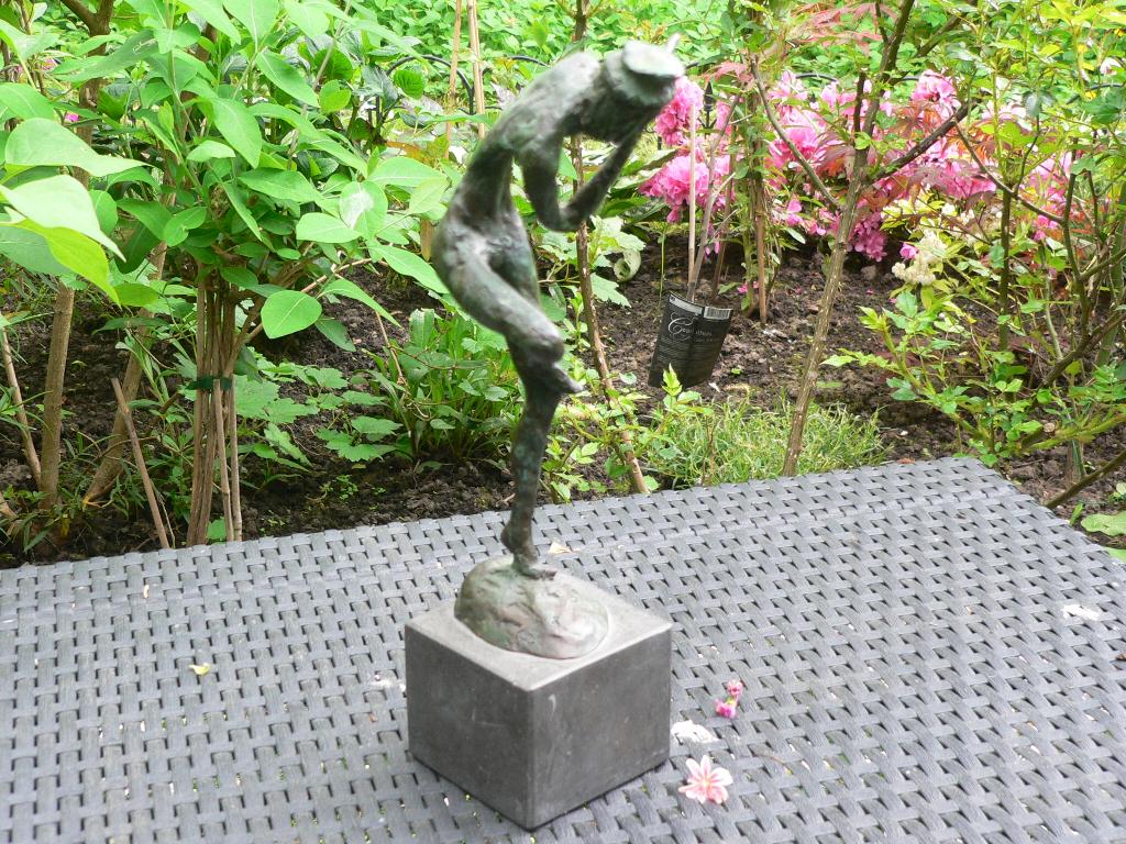 MOOI BRONZEN BEELD YETHRO TULL OP MARMER SOKKEL, Ophalen, Brons, 20 - 50 cm, Beeld