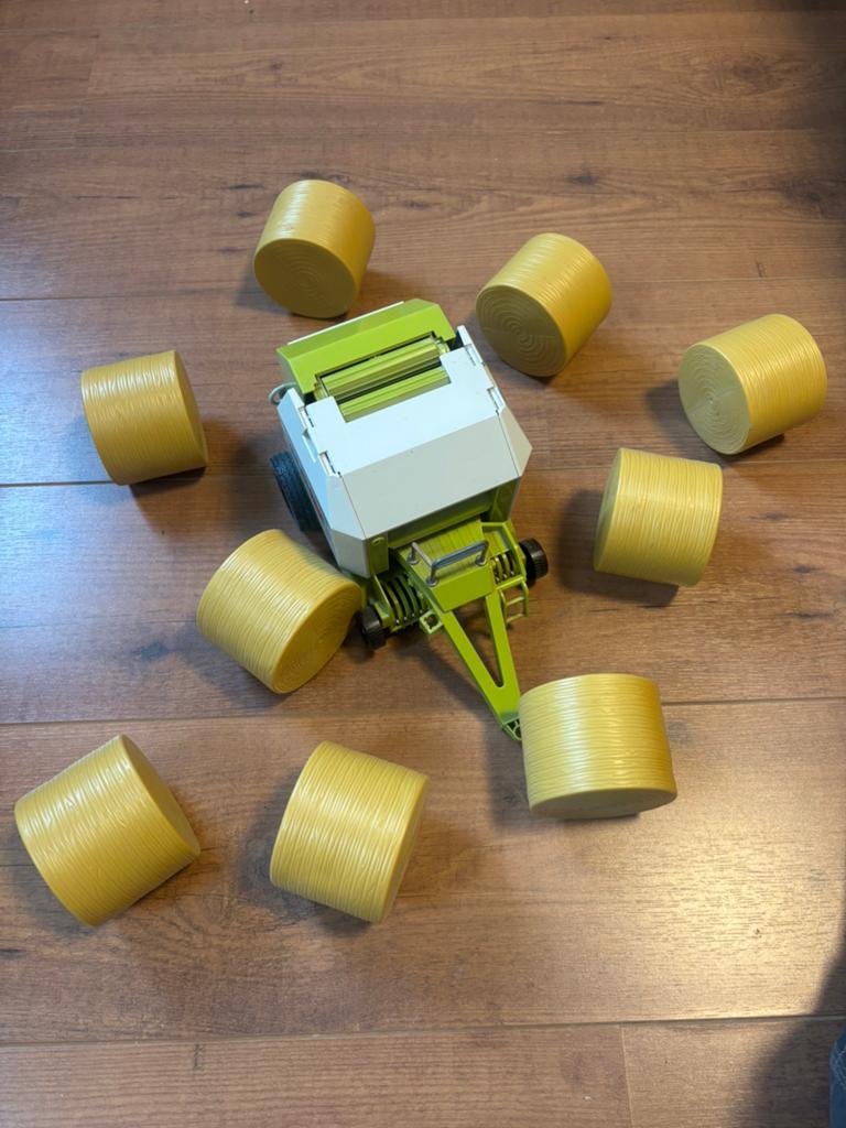 Bruder Claas Balenpers met 8 Balen Speelgoed, Ophalen of Verzenden, Gebruikt, Jongen of Meisje