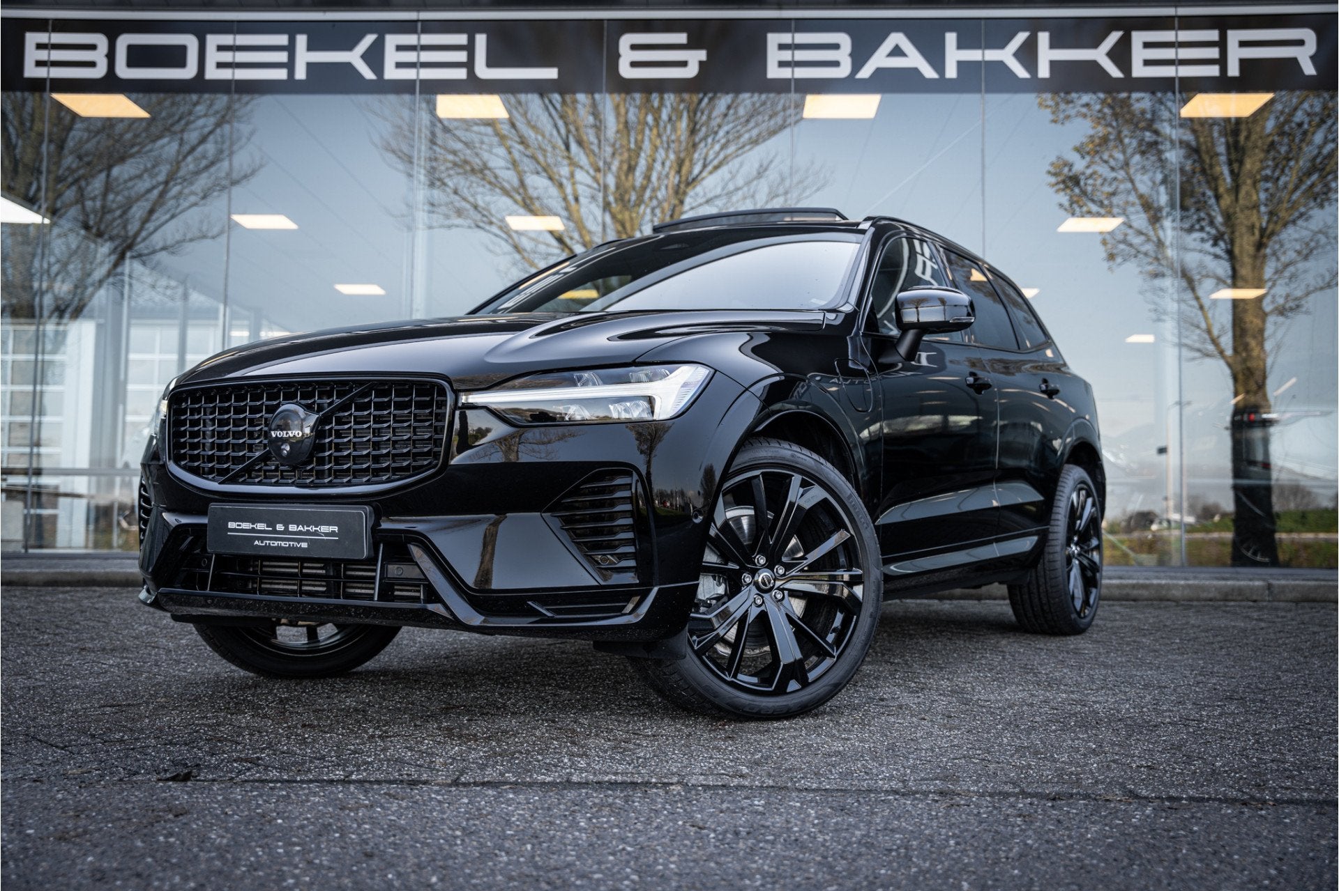Volvo XC60 T8 Recharge AWD Ultra Black Edition * Ventilatie, Auto's, Automaat, Gebruikt, 4 cilinders, Zwart