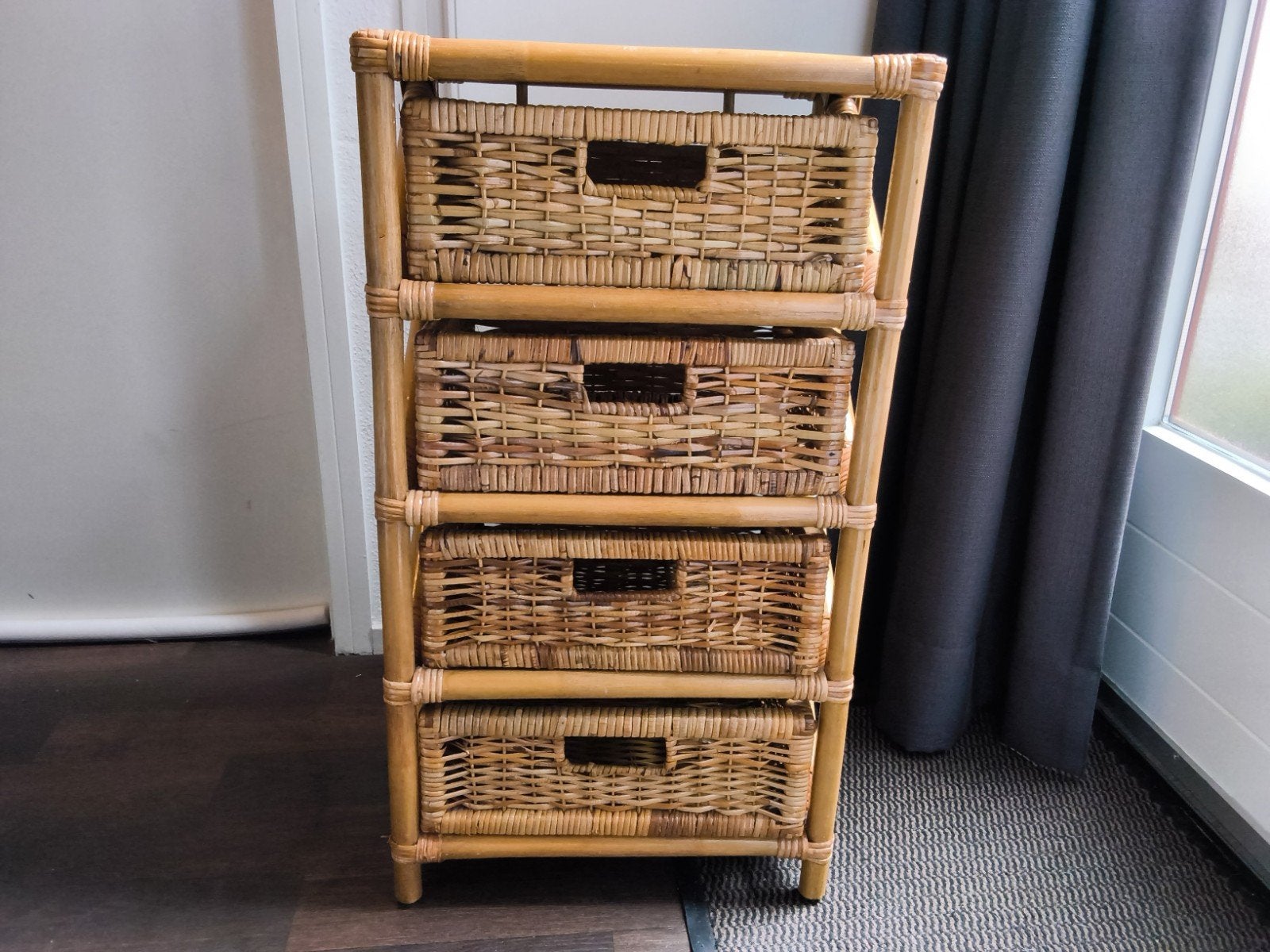 Leuk rieten ladekastje met 4 lades, Huis en Inrichting, Ophalen, Overige materialen, Minder dan 50 cm, Zo goed als nieuw