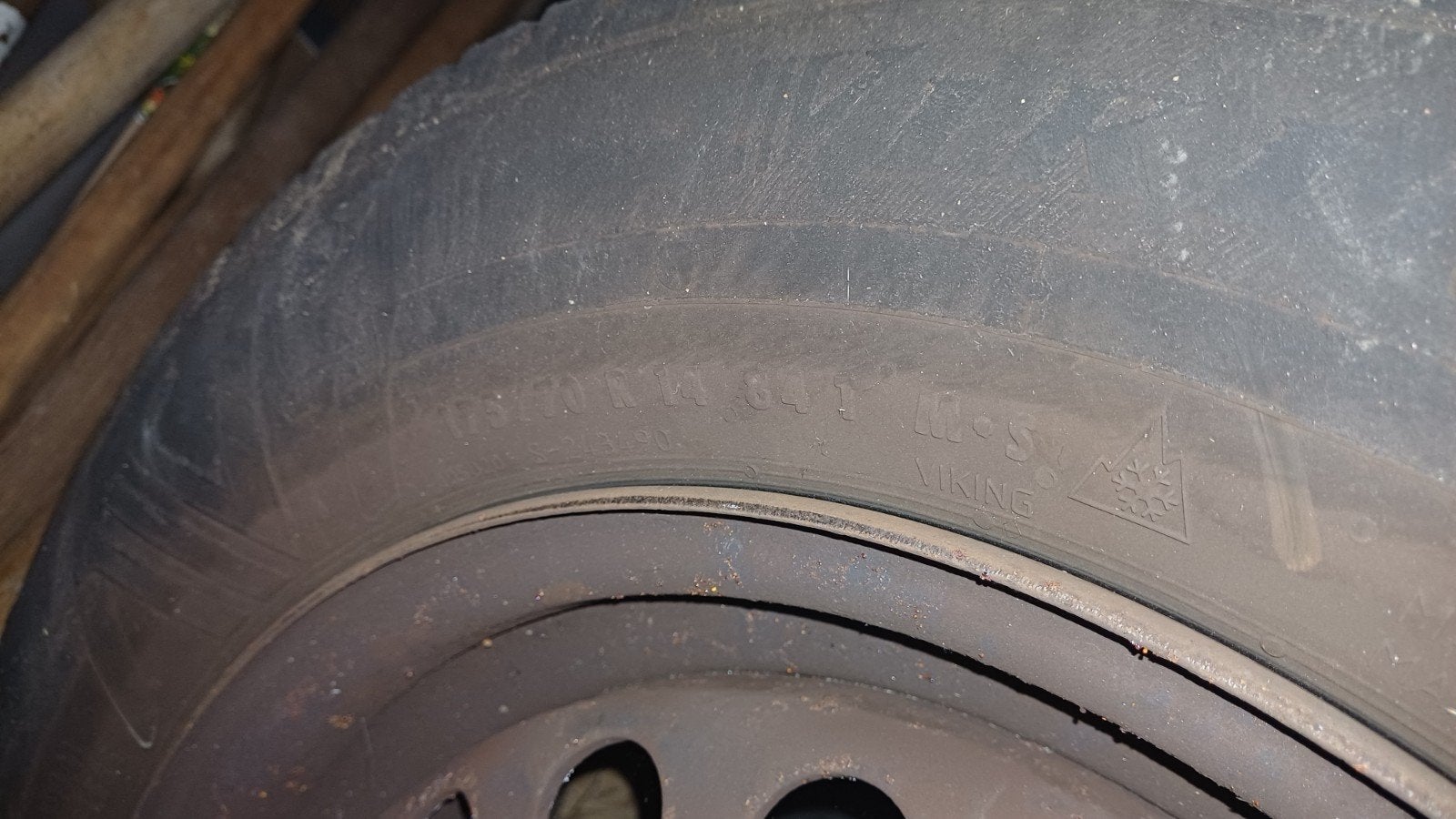 Viking winterbanden 175/70 R14 op stalen velg, Ophalen, Gebruikt, Opel