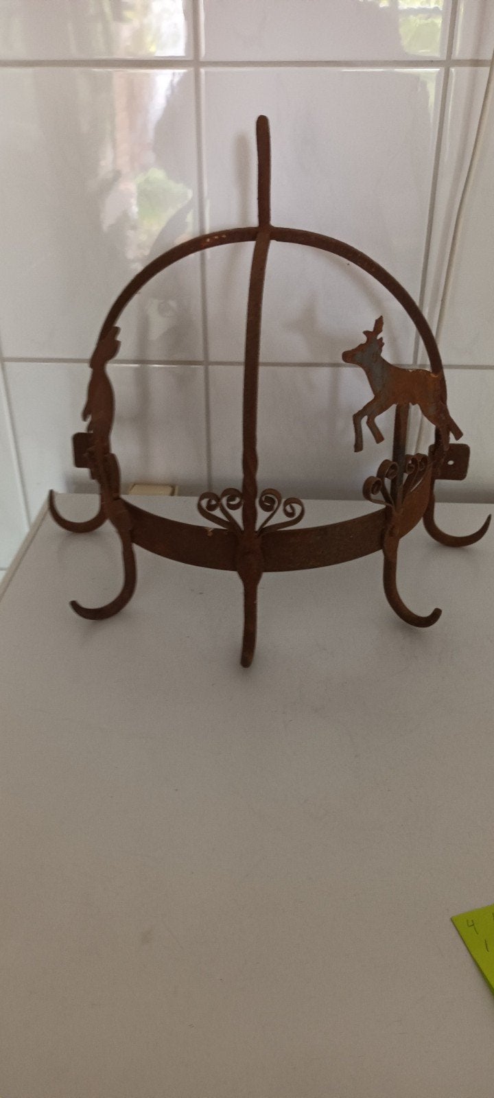 DECORATIEVE IJZEREN HANGER., Ophalen of Verzenden