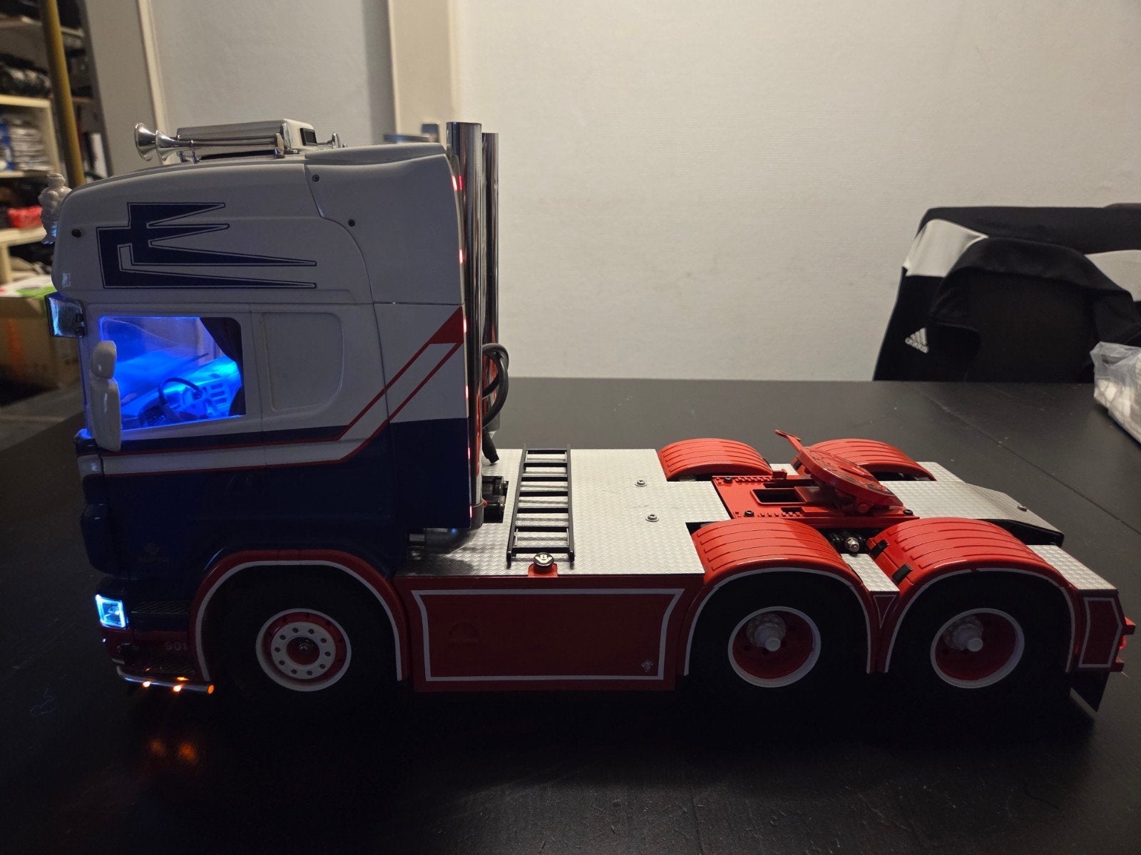 Tamiya Scania R620 RC Truck met Spektrum DX6i zender, Gebruikt, 1:32 tot 1:50, Ophalen of Verzenden, Truck
