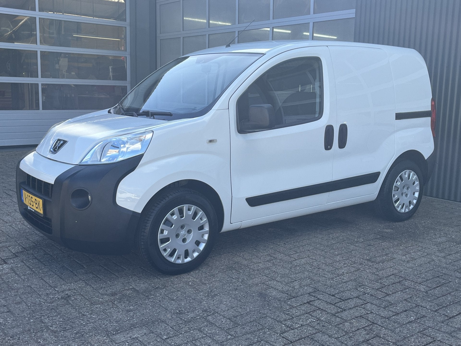 Peugeot Bipper 1.3 BlueHDi XT Profit + 35.000km NAP Automaat, Auto's, Stof, Gebruikt, 4 cilinders, Wit
