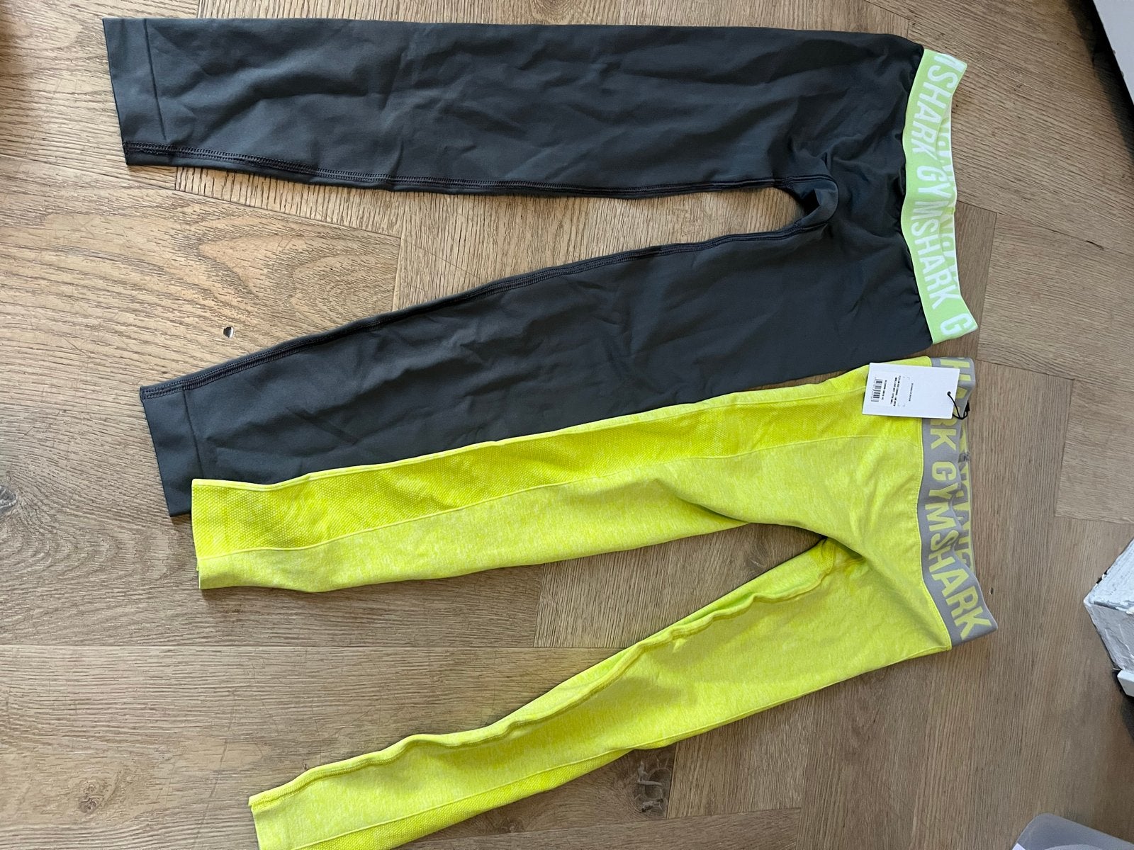 Gymshark sportleggings (2 stuks) - XS, Kleding | Dames, Ophalen of Verzenden, Maat 34 (XS) of kleiner, Grijs, Fitness of Aerobics