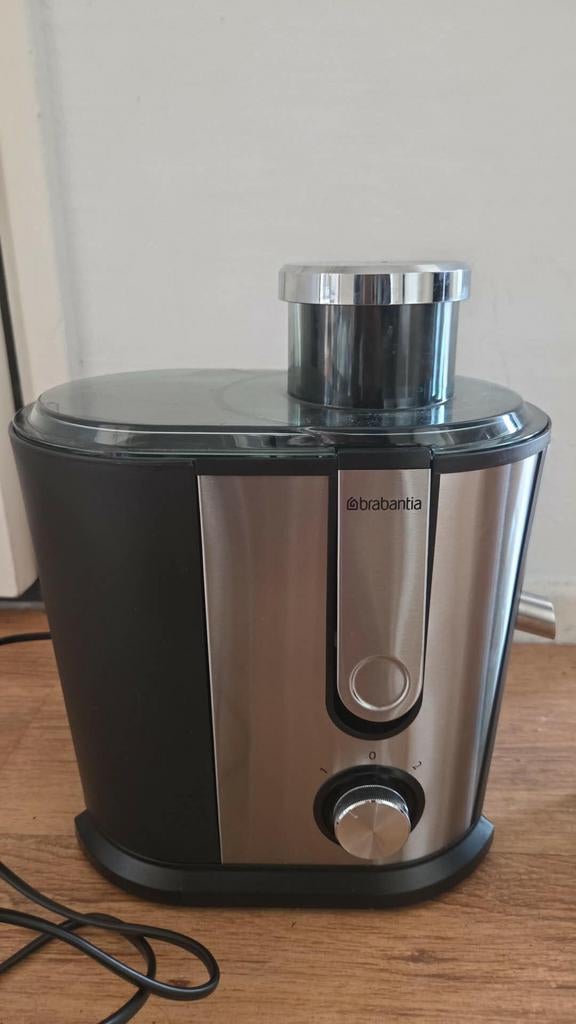 Brabantia Sapcentrifuge / Juicer – RVS – 500W, Ophalen of Verzenden, Nieuw, Sapcentrifuge