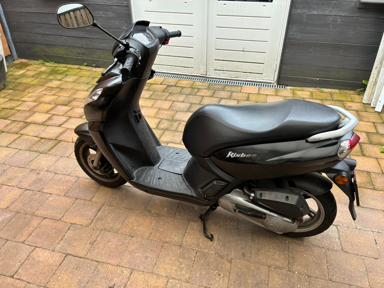 Peugeot Kisbee 4T 2019 zwart – 1e eigenaar, goed onderhouden, Fietsen en Brommers, Scooters | Peugeot, Ophalen, Gebruikt, Overige modellen