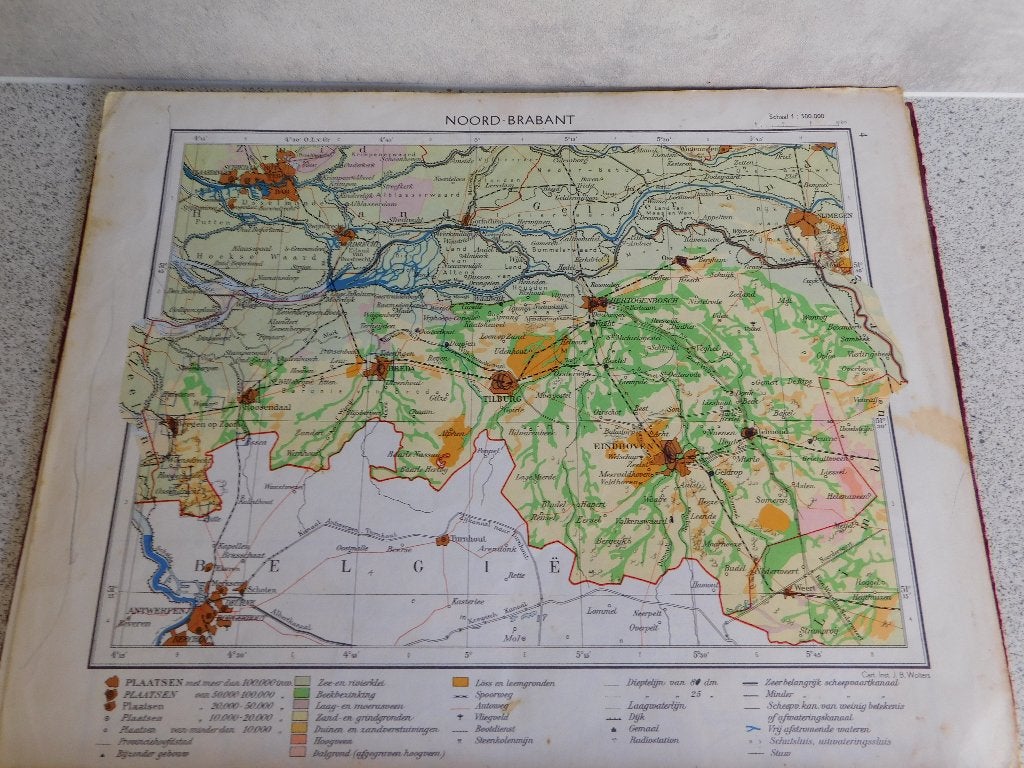 Kleine Schoolatlas der Gehele Aarde PR Bos - 1965, Gelezen, Bosatlas, PR Bos, Ophalen of Verzenden