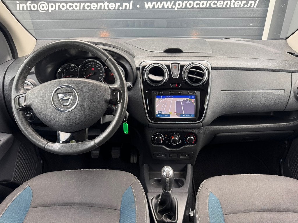 Dacia Lodgy 1.2 TCe 10th Anniversary 7p. AIRCO | CRUISE | CA, Voorwielaandrijving, Gebruikt, Euro 6, 4 cilinders