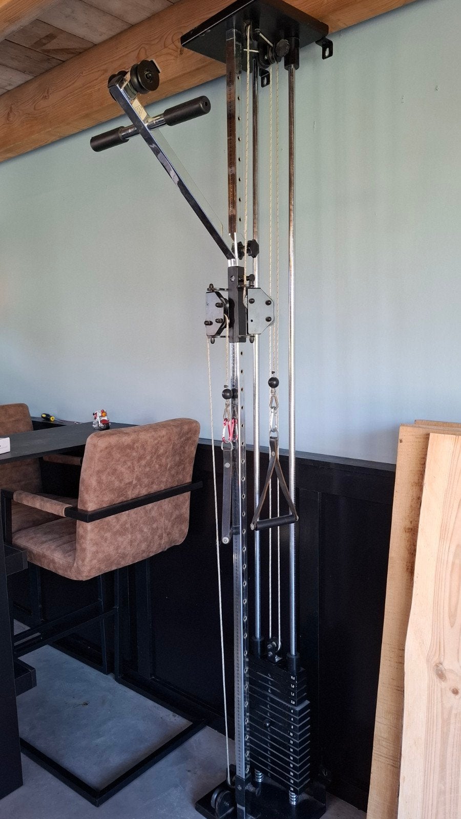 Enraf Nonius Pully met 24 kg gewichten, wandmontage, Ophalen, Gebruikt, Krachtstation, Metaal