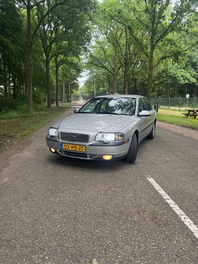 Volvo S80 2.4 140PK Climate line 2001 Grijs - APK Mei 2027, Voorwielaandrijving, 1800 kg, Beige, 1478 kg