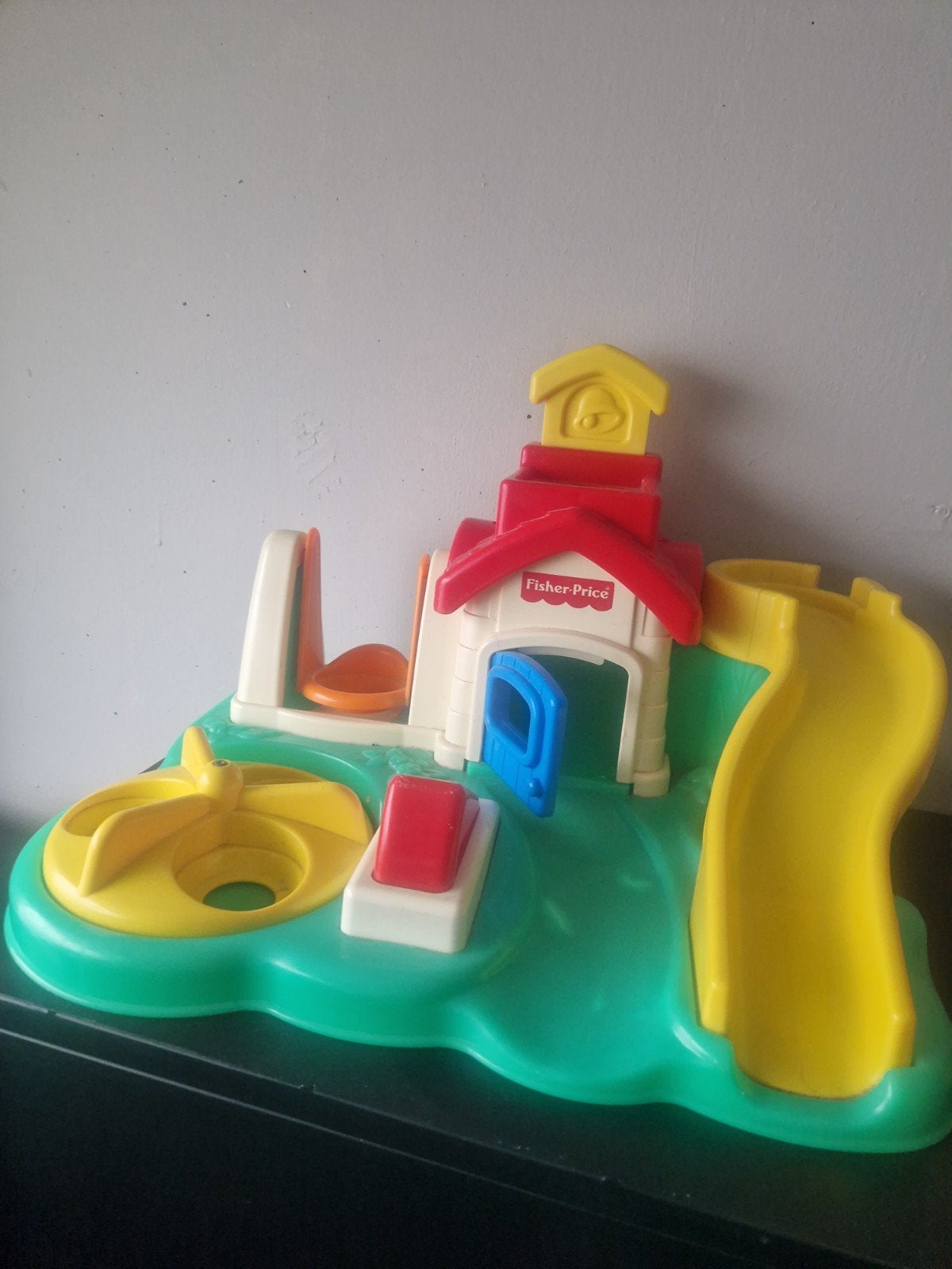 Fisher-Price Speelset met glijbaan en huisje, Kinderen en Baby's, Ophalen of Verzenden, Gebruikt, Speelset