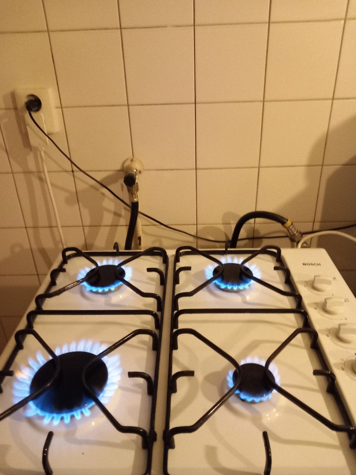 Bosch kookplaat met electrische ontsteking en gasslang, Ophalen, 4 kookzones, Zo goed als nieuw, Gas