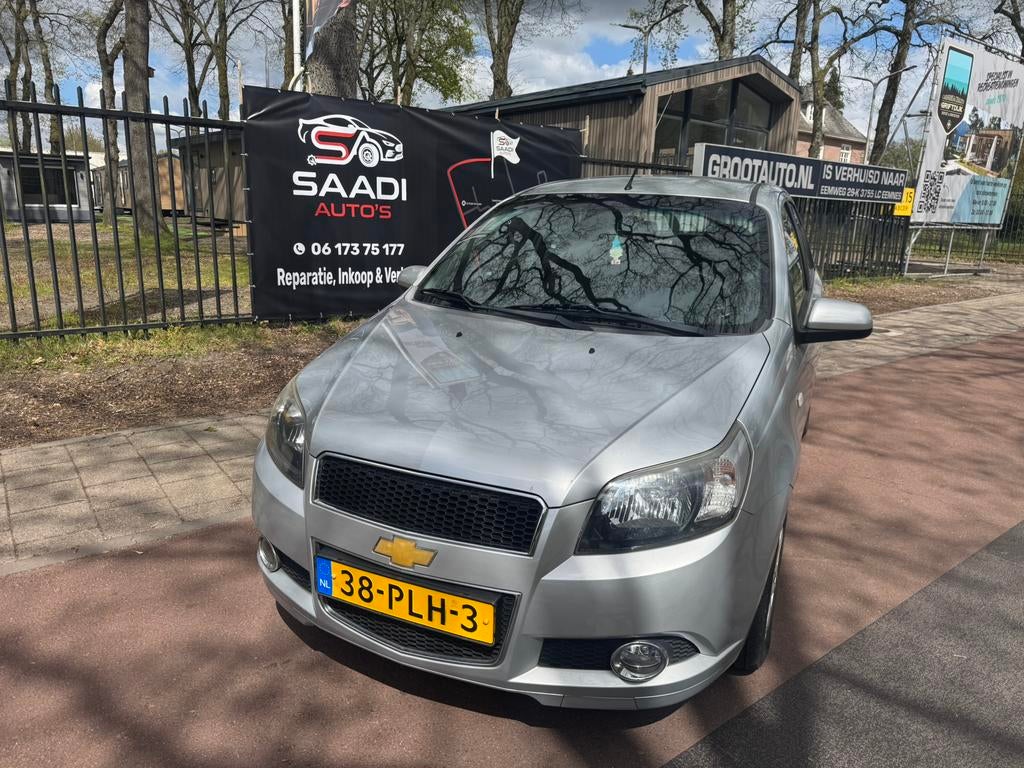 Chevrolet Aveo 1.2 16V 5D 62KW 2011 Grijs, Auto's, Voorwielaandrijving, Stof, 40 €/maand, 4 cilinders