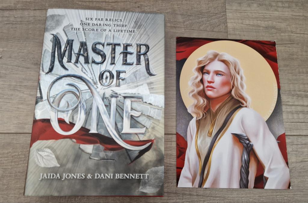 Boek master of one fairyloot jaida jones bennet engels, Ophalen of Verzenden, Zo goed als nieuw