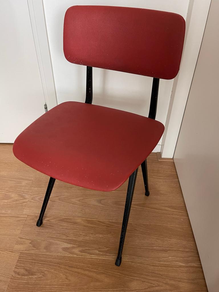 4 Originele vintage Result stoelen – Ahrend de Cirkel (1963), Huis en Inrichting, Stoelen, Ophalen, Gebruikt, Rood, Vier