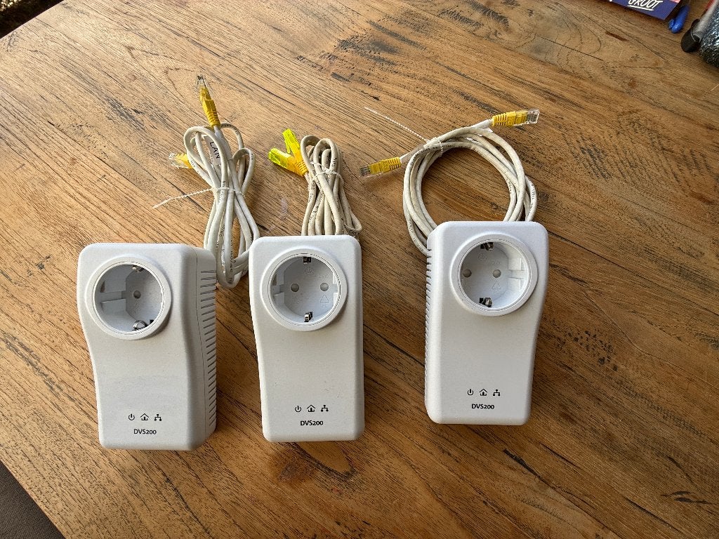 3x KPN DVS200 Powerline adapters, Ophalen of Verzenden, Zo goed als nieuw, KPN