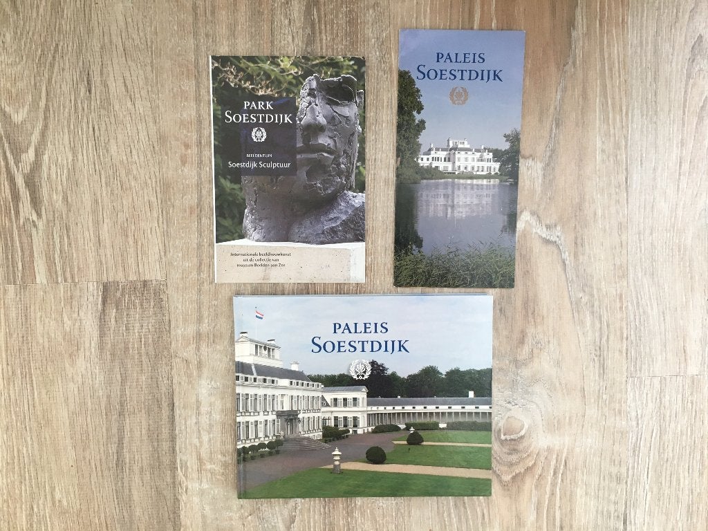 Paleis Soestdijk Boek & Gidsen - Geschiedenis & Park, Verzamelen, Verzenden, Zo goed als nieuw, Nederland, Tijdschrift of Boek